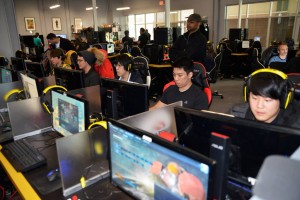 CaZKO_OUEAAmEJq.jpg large